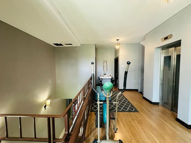 3-storey Terraced House for Sale in Laman Glenmarie (Shah Alam) - Sa'a Nordin - Corridor - PropertyGuru.com.my
