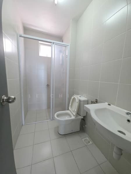 Servis Apartment untuk Disewa di Meridin Bayvue Serviced Apartment - Le Ching . - PropertyGuru.com.my