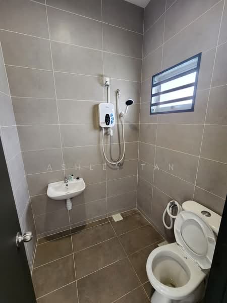 1-storey Terraced House for Rent in Seberang Perai (Penang) - Ashley Tan - Bathroom - PropertyGuru.com.my
