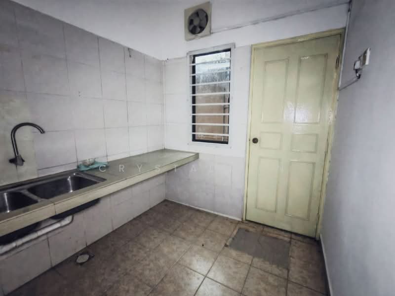 2-storey Terraced House for Sale in Taman Sri Pulai Perdana (Skudai) - Crystal Tan - Kitchen - PropertyGuru.com.my