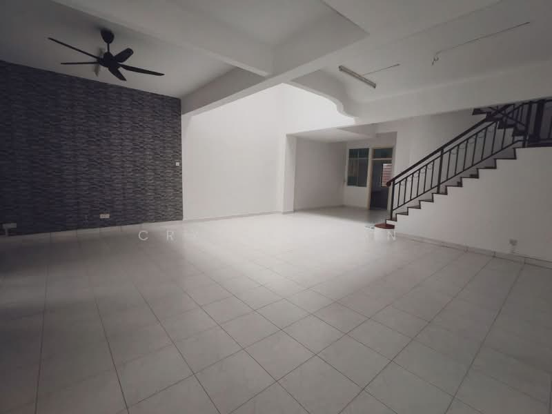 2-storey Terraced House for Sale in Taman Sri Pulai Perdana (Skudai) - Crystal Tan - Living Room - PropertyGuru.com.my