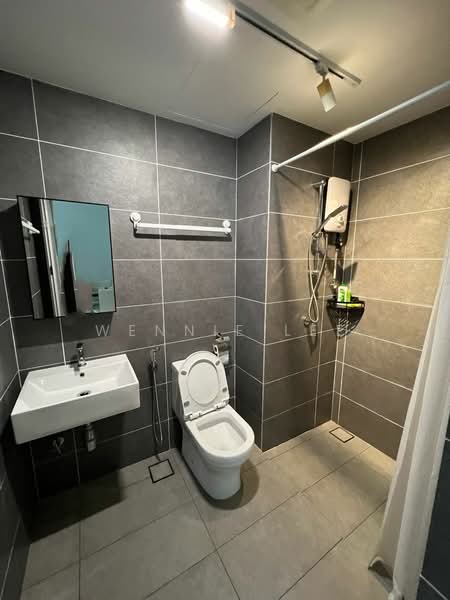 Servis Apartment untuk Disewa di The Glenz @ Glenmarie - Wennie Lee - Bathroom - PropertyGuru.com.my