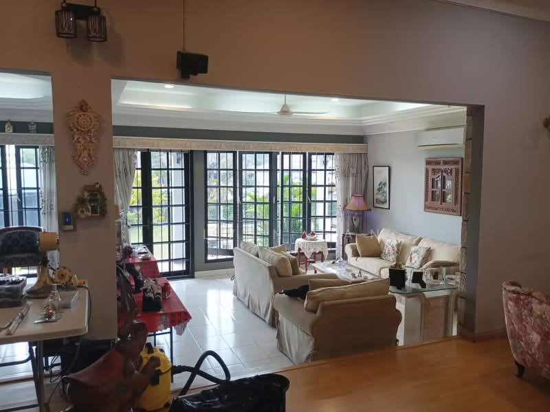 Rumah Banglo untuk Dijual di Taman Bukit Pantai (Bangsar) - Kelvin Tan - Living Room - PropertyGuru.com.my