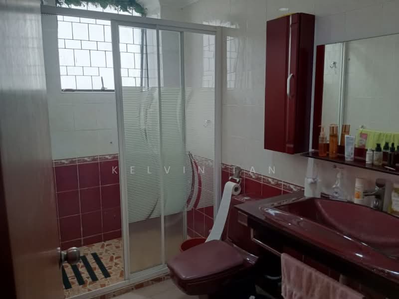 Rumah Banglo untuk Dijual di Taman Bukit Pantai (Bangsar) - Kelvin Tan - Bathroom - PropertyGuru.com.my