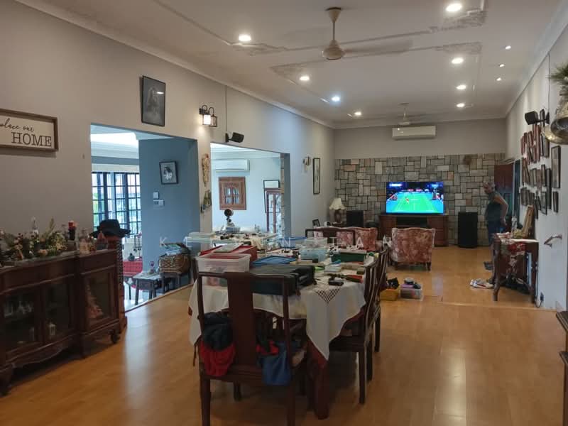 Rumah Banglo untuk Dijual di Taman Bukit Pantai (Bangsar) - Kelvin Tan - Living Room - PropertyGuru.com.my