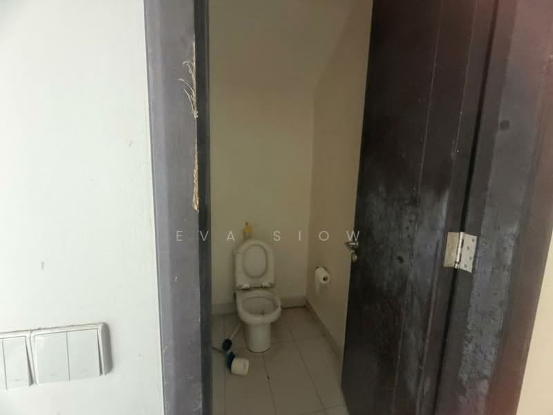Rumah Teres 2 Tingkat untuk Dijual di Medini (Iskandar Puteri (Nusajaya)) - Eva Siow - Bathroom - PropertyGuru.com.my