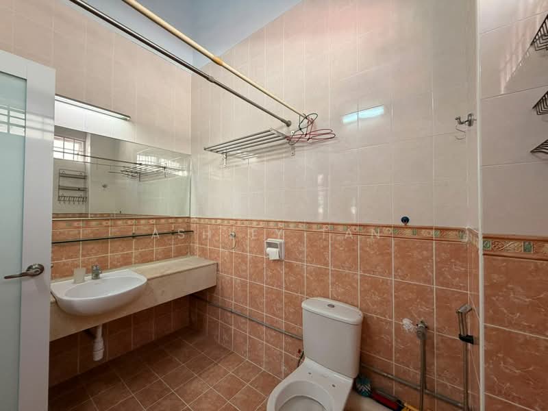 2-storey Terraced House for Sale in Tanjung Bungah (Penang) - Ashley Tan - Bathroom - PropertyGuru.com.my