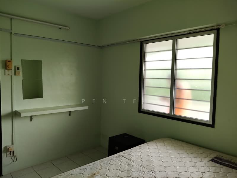 Pangsapuri untuk Dijual di Desa Indah Block 33 - Pen Teo - PropertyGuru.com.my