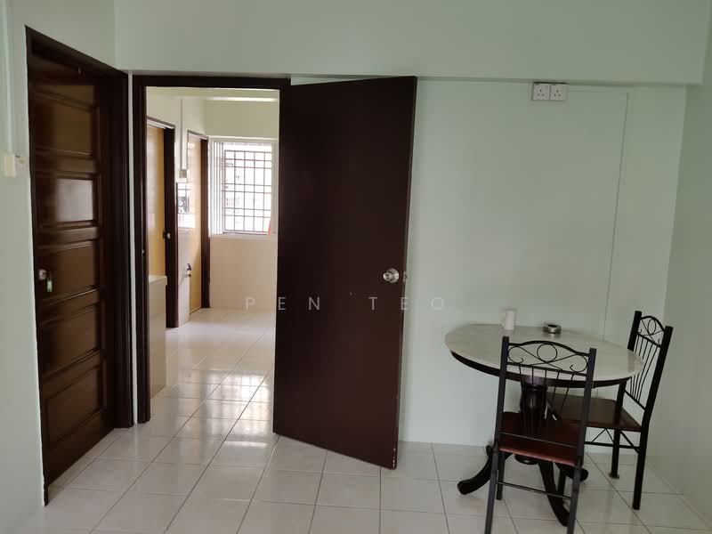 Pangsapuri untuk Dijual di Desa Indah Block 33 - Pen Teo - PropertyGuru.com.my