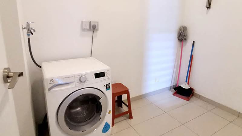 Servis Apartment untuk Dijual di Eco Sky - Andy Gan - Kitchen yard - PropertyGuru.com.my