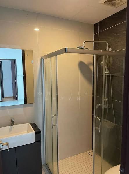Kondominium untuk Dijual di Royal Strand @ Country Garden Danga Bay - Ong Lih Shyan - Bathroom - PropertyGuru.com.my