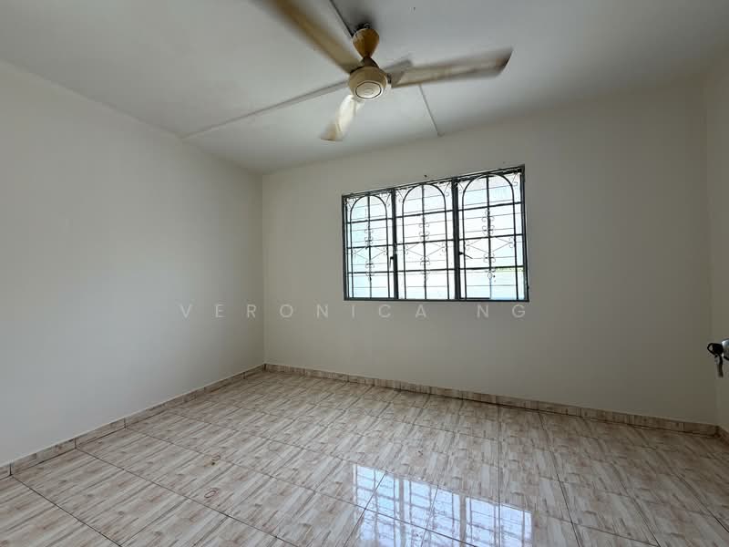 2.5-storey Terraced House for Sale in Taman Putra (Ampang) - Veronica Ng - PropertyGuru.com.my