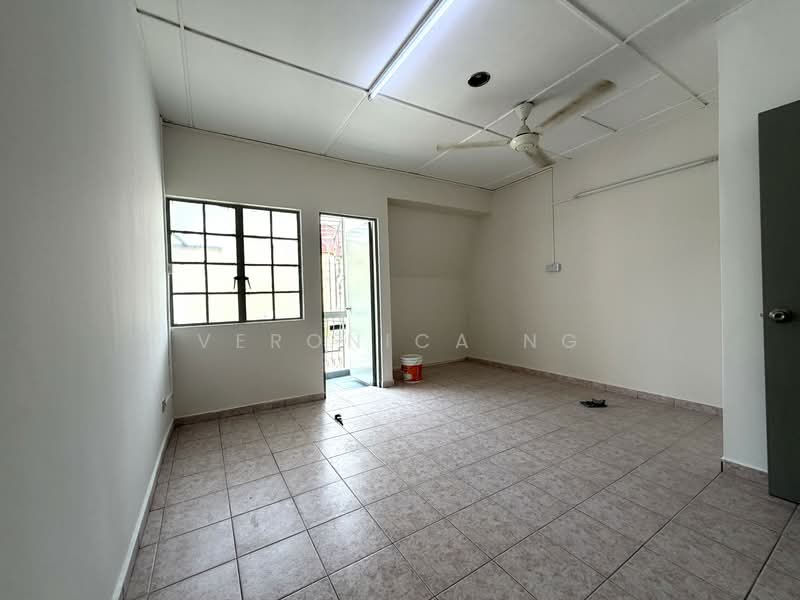 2.5-storey Terraced House for Sale in Taman Putra (Ampang) - Veronica Ng - PropertyGuru.com.my