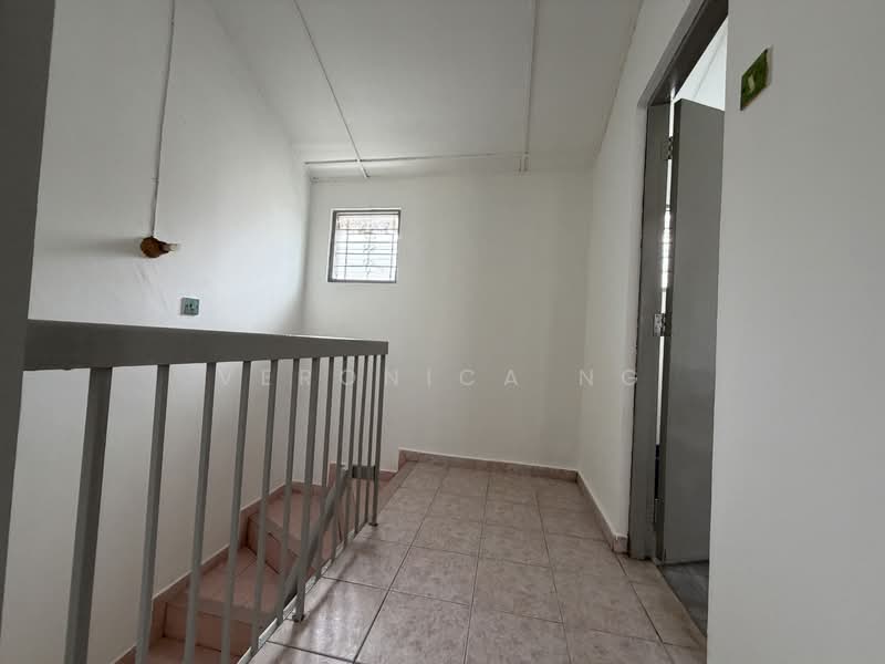 2.5-storey Terraced House for Sale in Taman Putra (Ampang) - Veronica Ng - PropertyGuru.com.my