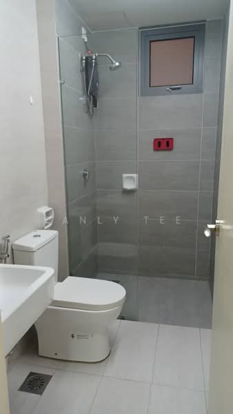 Servis Apartment untuk Disewa di Gravit8, Klang - Canly Tee - Bathroom - PropertyGuru.com.my