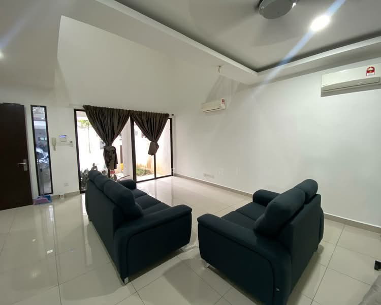 Townhouse for Sale in Shah Alam (Selangor) - Mohd Fitri MF - Living Room - PropertyGuru.com.my