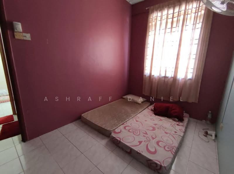Rumah Teres 2 Tingkat untuk Dijual di Bandar Saujana Putra (Tanjong Duabelas) - Ashraff Daniel - Bedroom - PropertyGuru.com.my