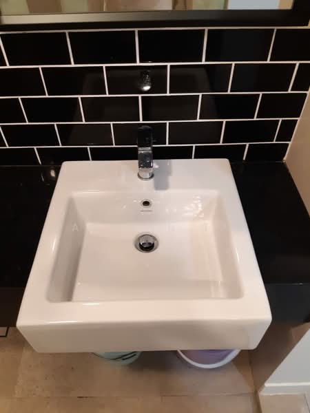 Servis Apartment untuk Disewa di Union Suites - Jasminn Tan - Bathroom - PropertyGuru.com.my