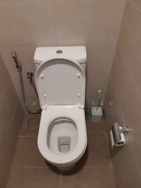Servis Apartment untuk Disewa di Union Suites - Jasminn Tan - Bathroom - PropertyGuru.com.my