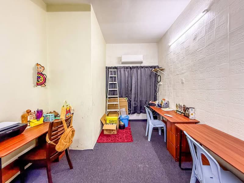 2-storey Terraced House for Sale in Seksyen 25 (Shah Alam) - Ashraff Daniel - Study - PropertyGuru.com.my
