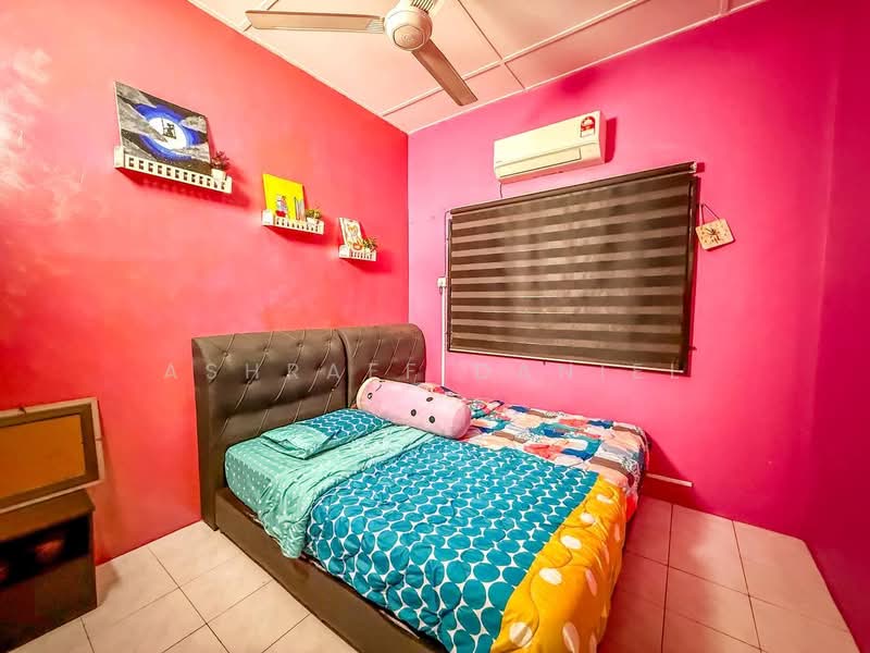 2-storey Terraced House for Sale in Seksyen 25 (Shah Alam) - Ashraff Daniel - Bedroom - PropertyGuru.com.my