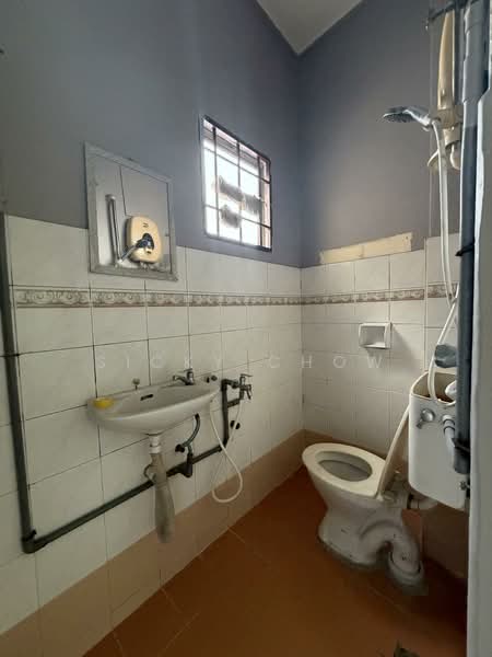2-storey Terraced House for Rent in Kajang Prima (Kajang) - Sicky Chow - Bathroom - PropertyGuru.com.my