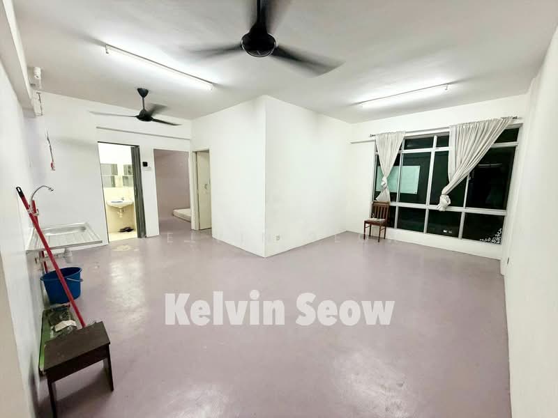 Pangsapuri untuk Disewa di Suria Vista Apartment - Kelvin Seow - Living Room - PropertyGuru.com.my