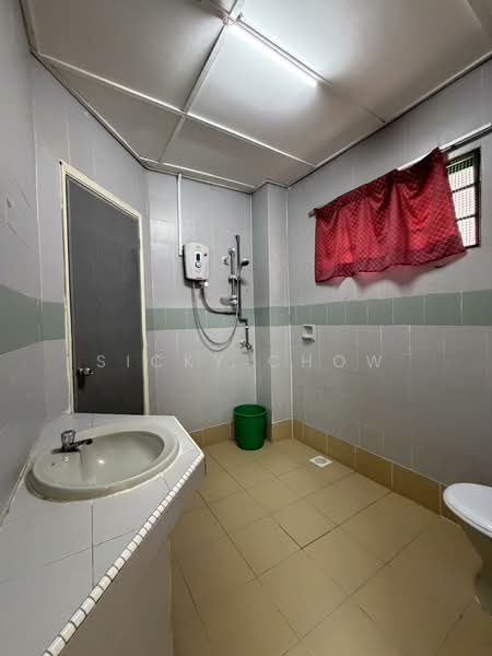 Rumah Teres 2 Tingkat untuk Disewa di Bukit Sungai Long 2 (Bandar Sungai Long) - Sicky Chow - Bathroom - PropertyGuru.com.my