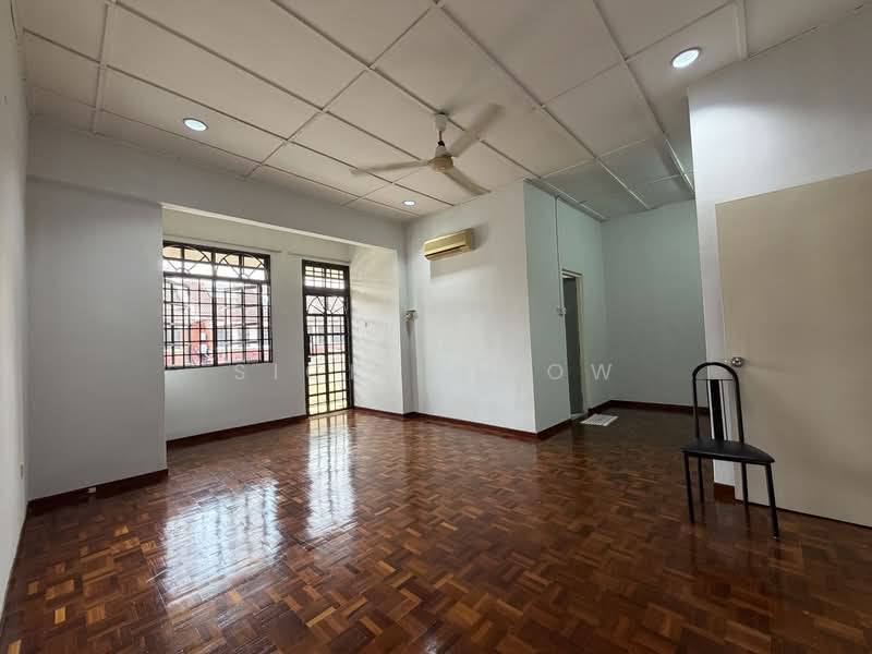 Rumah Teres 2 Tingkat untuk Disewa di Bukit Sungai Long 2 (Bandar Sungai Long) - Sicky Chow - Living Room - PropertyGuru.com.my