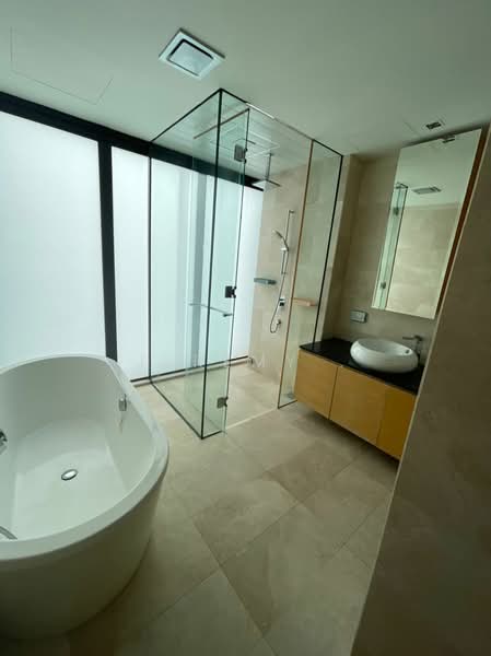 Service Residence for Sale at Clearwater Residences - Jeremy . - Bathroom - PropertyGuru.com.my