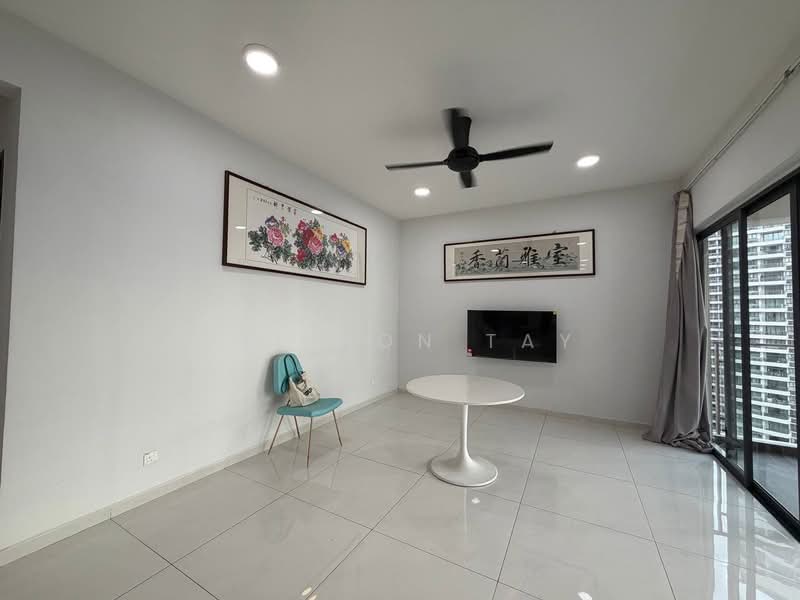 Kondominium untuk Dijual di Royal Strand @ Country Garden Danga Bay - See Hon Tay - PropertyGuru.com.my