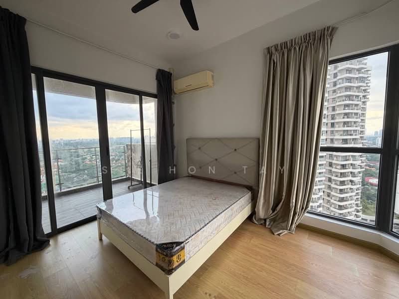Kondominium untuk Dijual di Royal Strand @ Country Garden Danga Bay - See Hon Tay - PropertyGuru.com.my