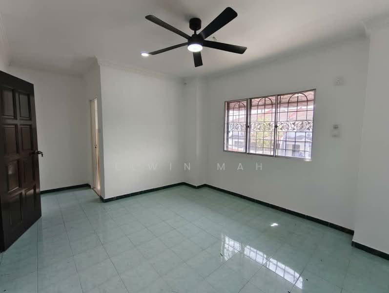 Rumah Teres 2 Tingkat untuk Dijual di Bandar Tasik Puteri (Rawang) - Elwin Mah - PropertyGuru.com.my
