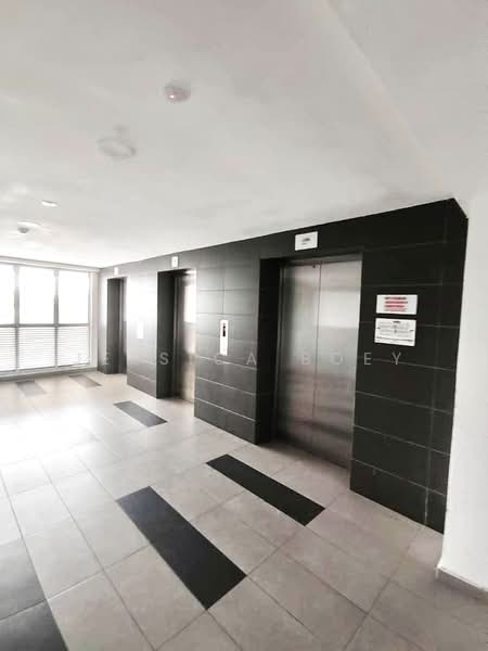 Kondominium untuk Dijual di Scott Towers @ Larkin JB - Jessica Boey - Lobby - PropertyGuru.com.my