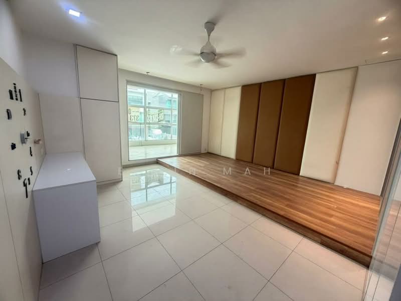 3.5-storey Terraced House for Sale in Taman Sri Hijau (Rawang) - Elwin Mah - Living Room - PropertyGuru.com.my