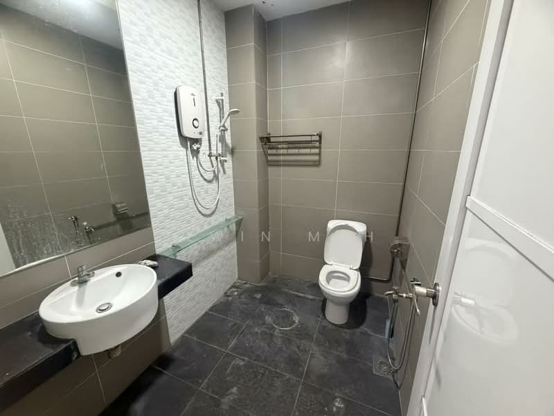 3.5-storey Terraced House for Sale in Taman Sri Hijau (Rawang) - Elwin Mah - Bathroom - PropertyGuru.com.my
