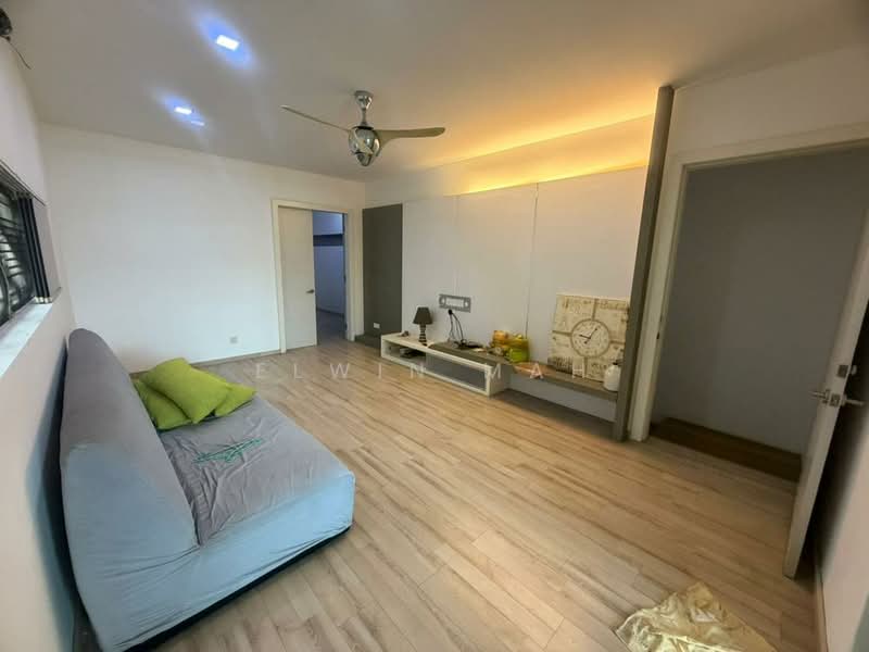 3.5-storey Terraced House for Sale in Taman Sri Hijau (Rawang) - Elwin Mah - Living Room - PropertyGuru.com.my