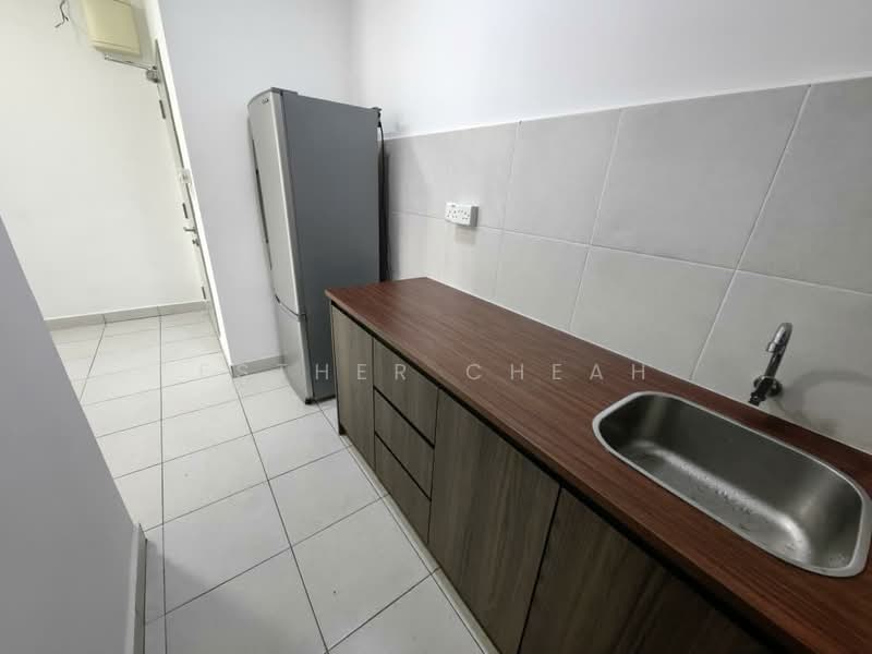 Service Residence for Sale at Flora Residency - Esther Cheah - Kitchen - PropertyGuru.com.my