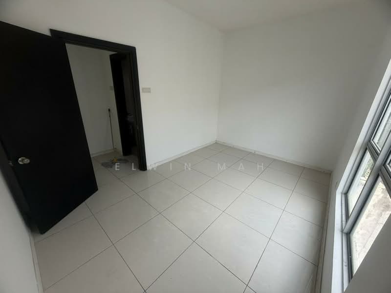 3-storey Terraced House for Sale in Bandar Country Homes (Rawang) - Elwin Mah - Interior - PropertyGuru.com.my