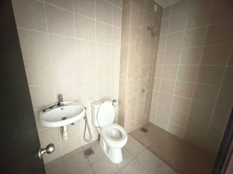 3-storey Terraced House for Sale in Bandar Country Homes (Rawang) - Elwin Mah - Bathroom - PropertyGuru.com.my