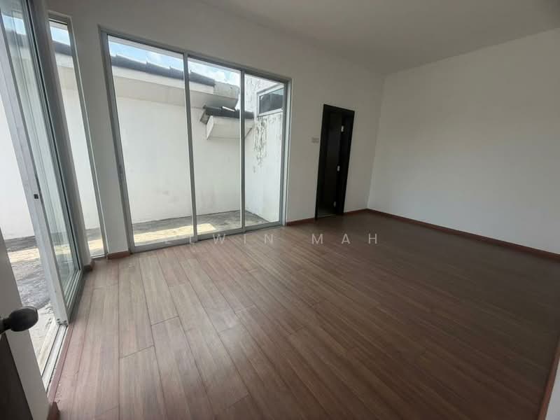 3-storey Terraced House for Sale in Bandar Country Homes (Rawang) - Elwin Mah - Interior - PropertyGuru.com.my
