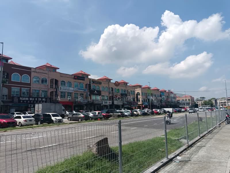 Shop for Rent in Puchong (Selangor) - Apple Chang - Exterior - PropertyGuru.com.my