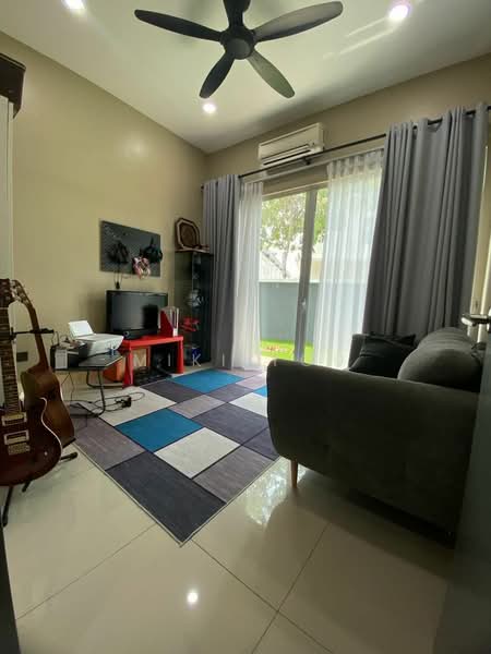 2-storey Terraced House for Sale in Bandar Saujana Putra (Tanjong Duabelas) - Miki You - Living Room - PropertyGuru.com.my