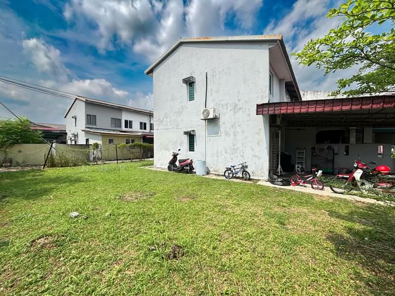Rumah Teres 2 Tingkat untuk Dijual di Shah Alam (Selangor) - Nur Alia Omar - Exterior - PropertyGuru.com.my