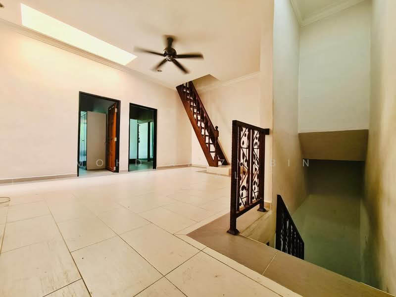 2-storey Terraced House for Sale in Taman Melawati (Ulu Kelang) - Mohd Azizy bin Zainal - Living Room - PropertyGuru.com.my