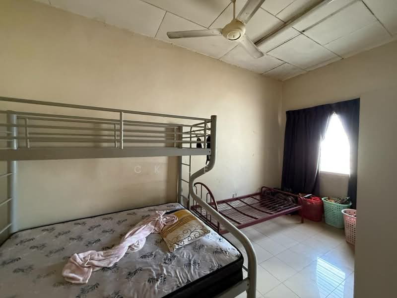 Rumah Teres 2 Tingkat untuk Dijual di Taman Desa Jaya (Johor Bahru) - Ck Leow - Bedroom - PropertyGuru.com.my