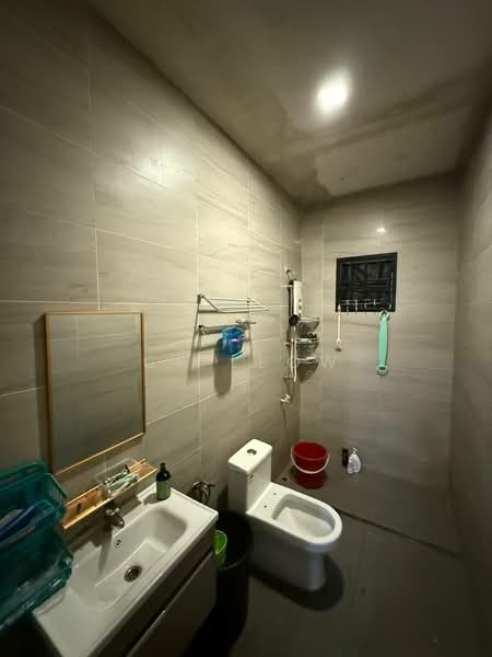 Rumah Teres 2 Tingkat untuk Dijual di Taman Desa Jaya (Johor Bahru) - Ck Leow - Bathroom - PropertyGuru.com.my