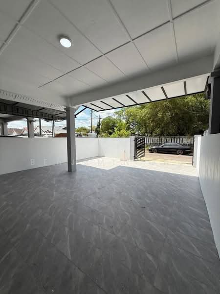 1-storey Terraced House for Sale in Taman Molek (Johor Bahru) - Benjamin Ong - PropertyGuru.com.my