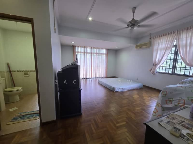 2-storey Terraced House for Sale in Taman Daya (Johor Bahru) - Zack Chow - Bedroom - PropertyGuru.com.my