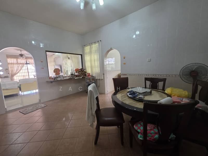 2-storey Terraced House for Sale in Taman Daya (Johor Bahru) - Zack Chow - Dining Room - PropertyGuru.com.my